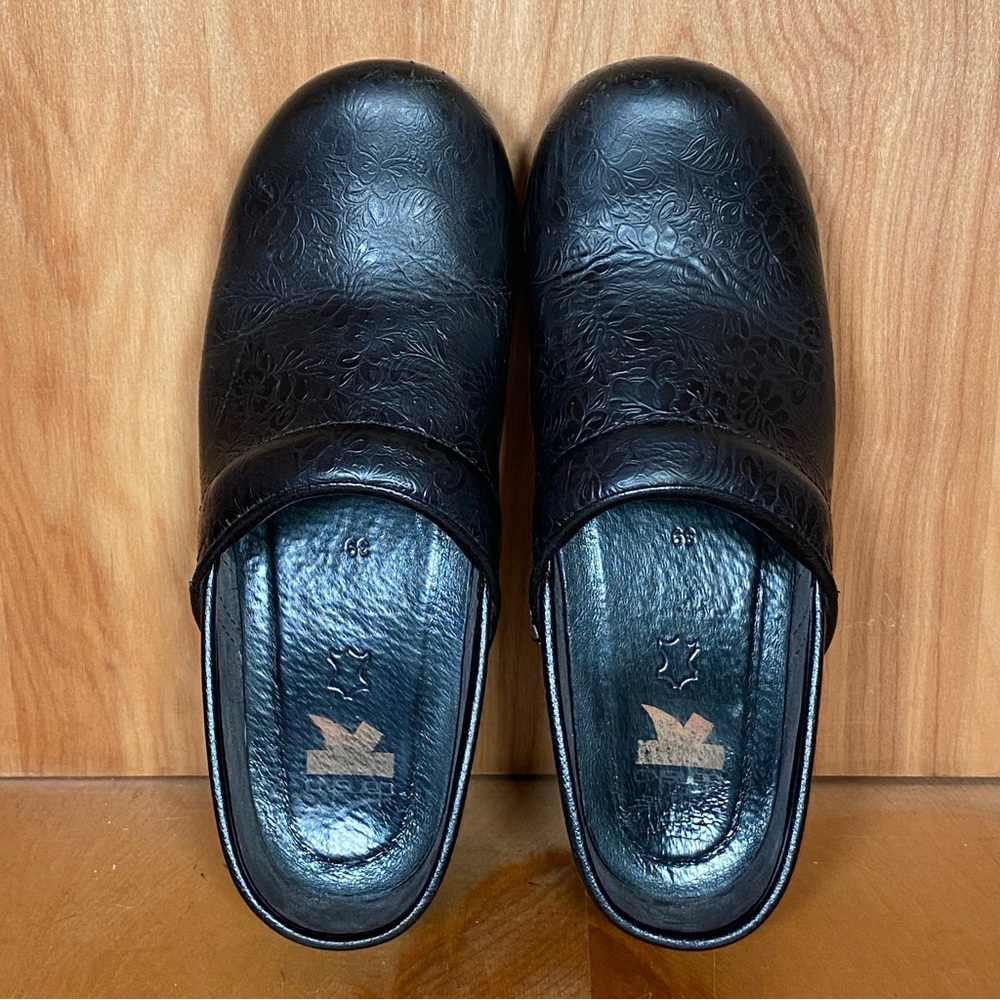Womens 9 / 39 Dansko Tooled Leather Clogs Black SEF0114 - Picture 5 of 8